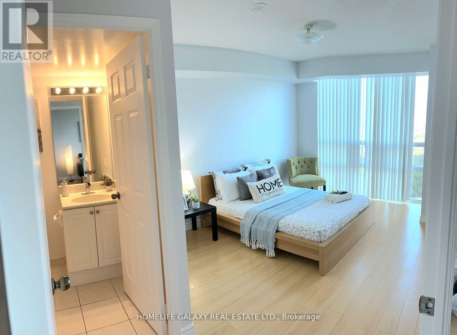1109 - 68 GRANGEWAY AVENUE E, Toronto, Ontario