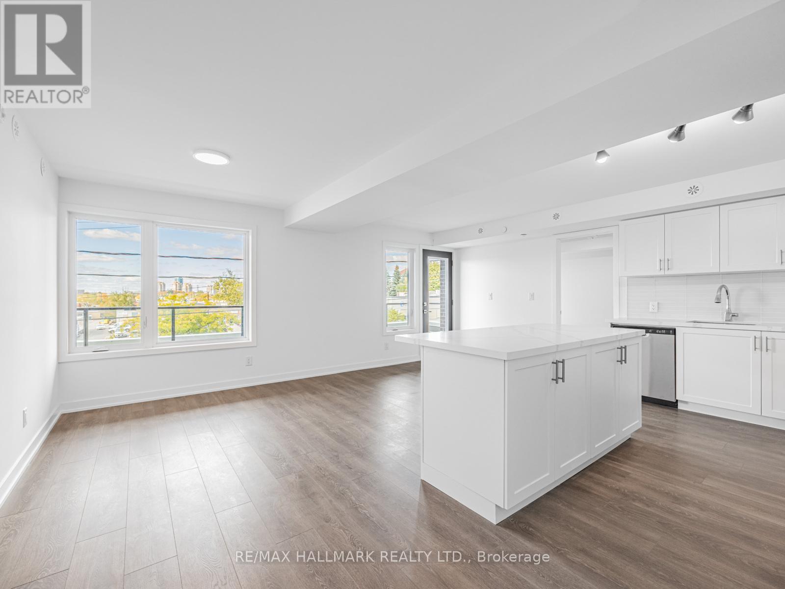 1 - 1491 O'connor Drive, Toronto, Ontario  M4B 2V5 - Photo 11 - E12463961