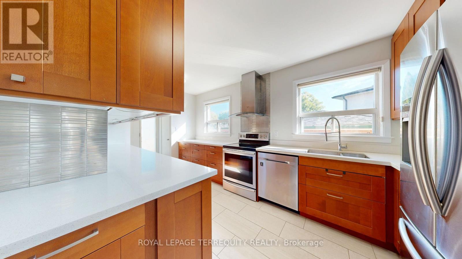 85 Romulus Drive, Toronto, Ontario  M1K 4C1 - Photo 14 - E12463976
