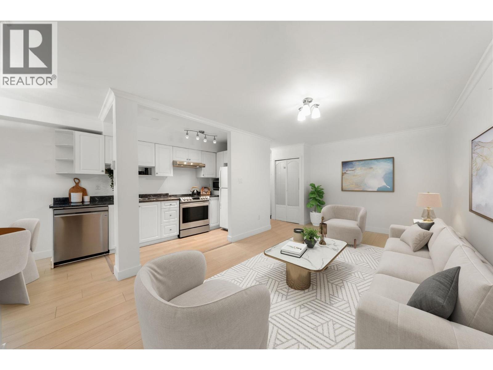 206 1363 Clyde Avenue, West Vancouver, British Columbia  V7T 2W9 - Photo 1 - R3058781