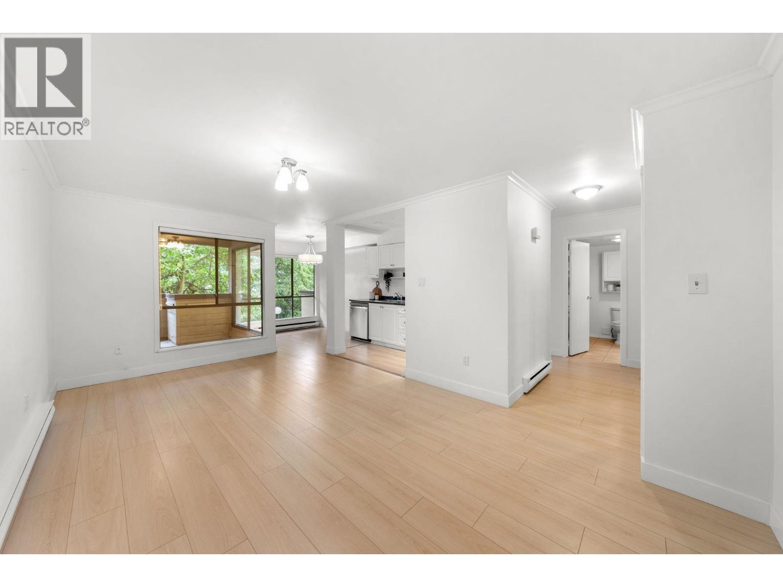 206 1363 Clyde Avenue, West Vancouver, British Columbia  V7T 2W9 - Photo 4 - R3058781