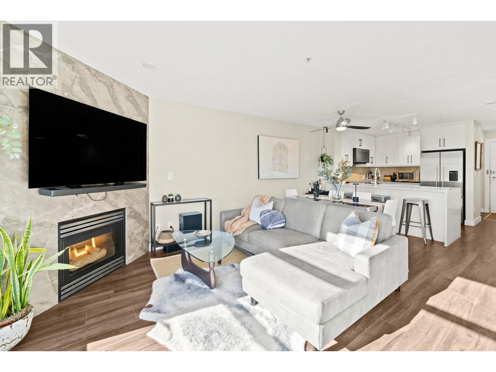 410 124 W 3rd Street, North Vancouver, British Columbia  V7M 1E8 - Photo 5 - R3058817