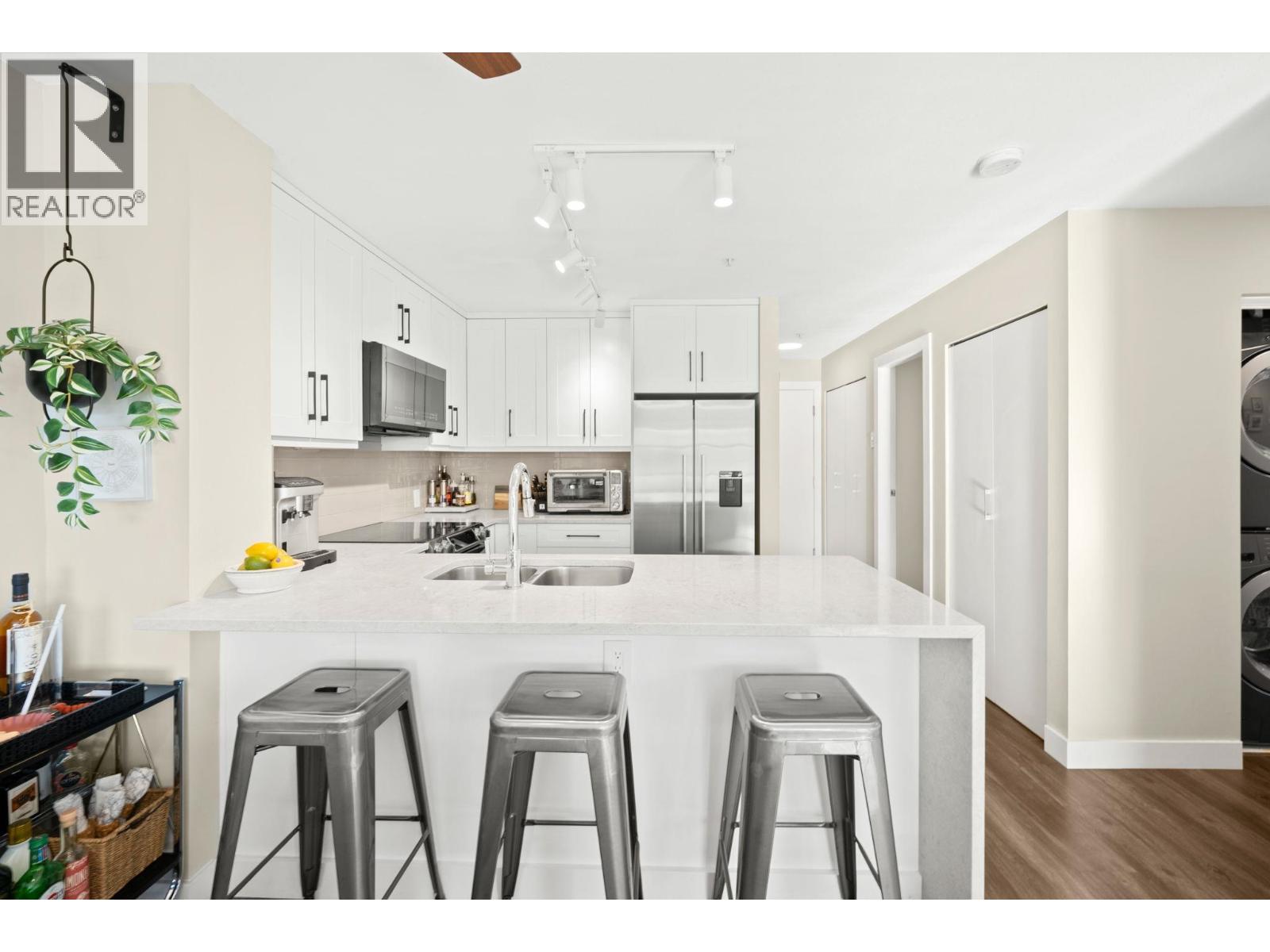 410 124 W 3rd Street, North Vancouver, British Columbia  V7M 1E8 - Photo 7 - R3058817