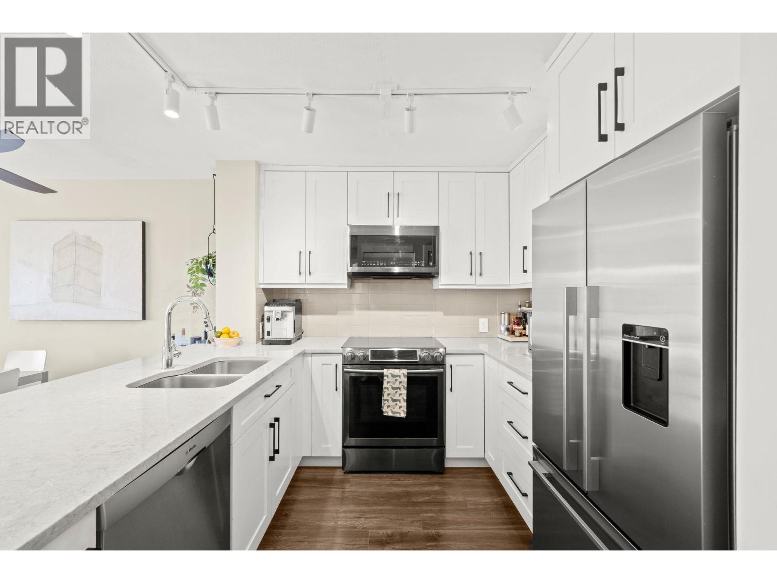 410 124 W 3rd Street, North Vancouver, British Columbia  V7M 1E8 - Photo 8 - R3058817