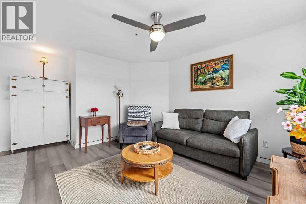 111 6 Renaissance Square, New Westminster, British Columbia  V3M 6N8 - Photo 20 - R3058818