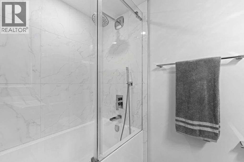 111 6 Renaissance Square, New Westminster, British Columbia  V3M 6N8 - Photo 23 - R3058818
