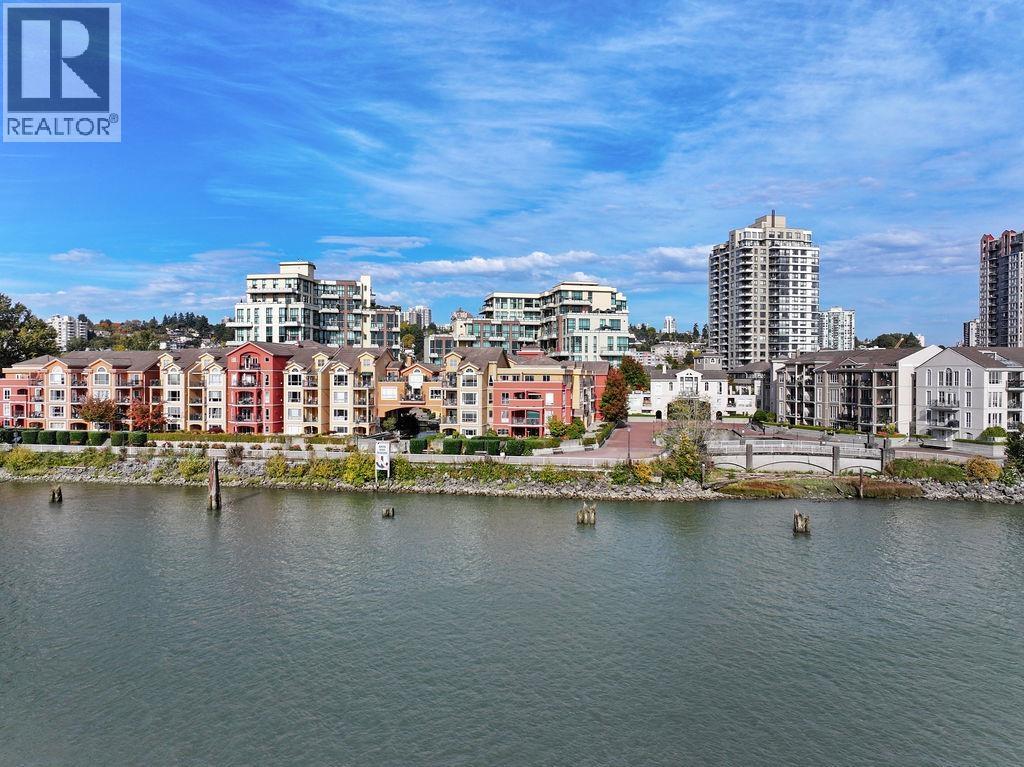 111 6 Renaissance Square, New Westminster, British Columbia  V3M 6N8 - Photo 8 - R3058818