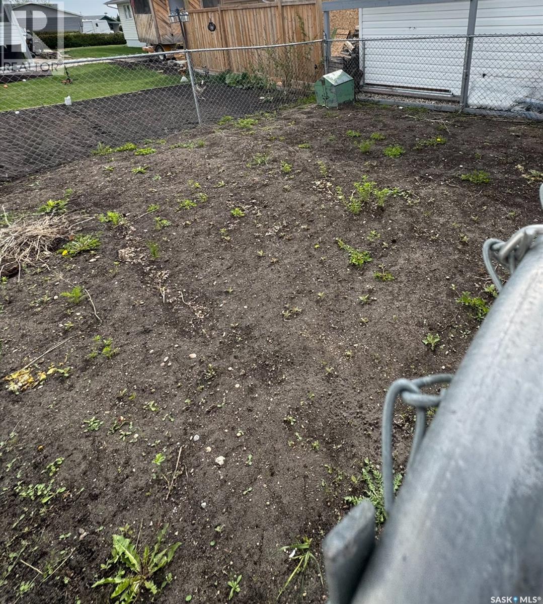 715 6th Avenue, Hudson Bay, Saskatchewan  S0E 0Y0 - Photo 38 - SK006395