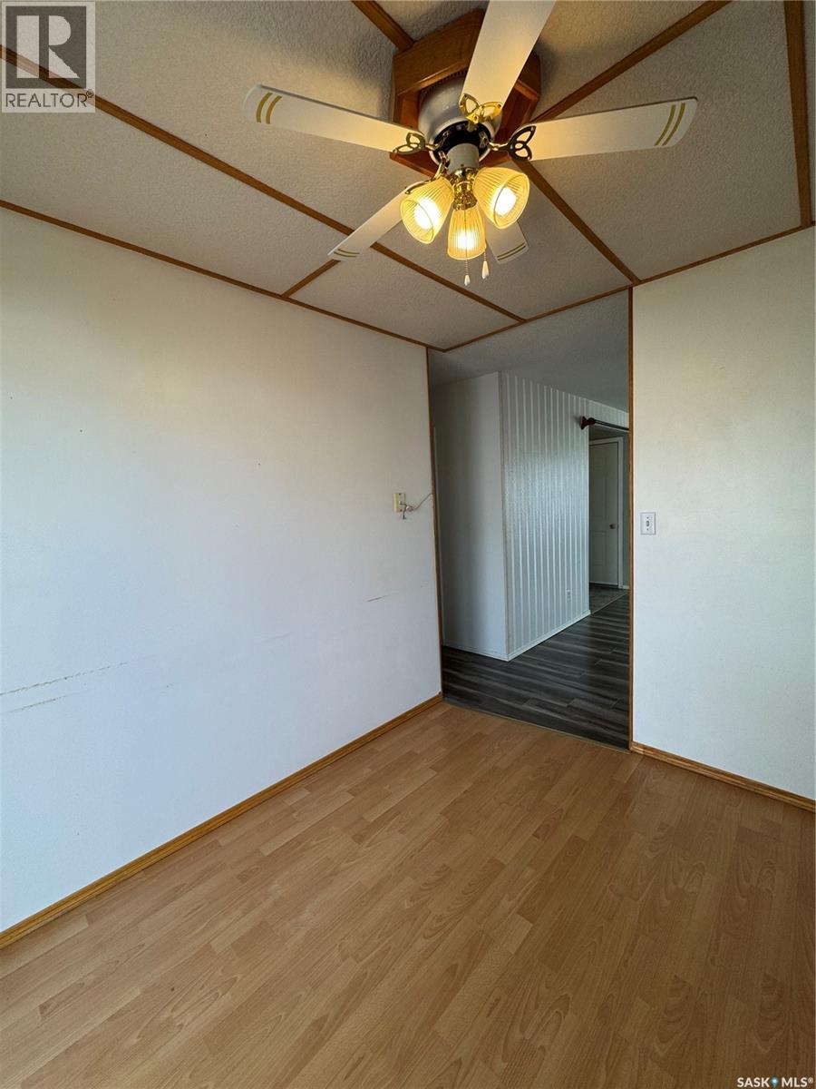 715 6th Avenue, Hudson Bay, Saskatchewan  S0E 0Y0 - Photo 7 - SK006395