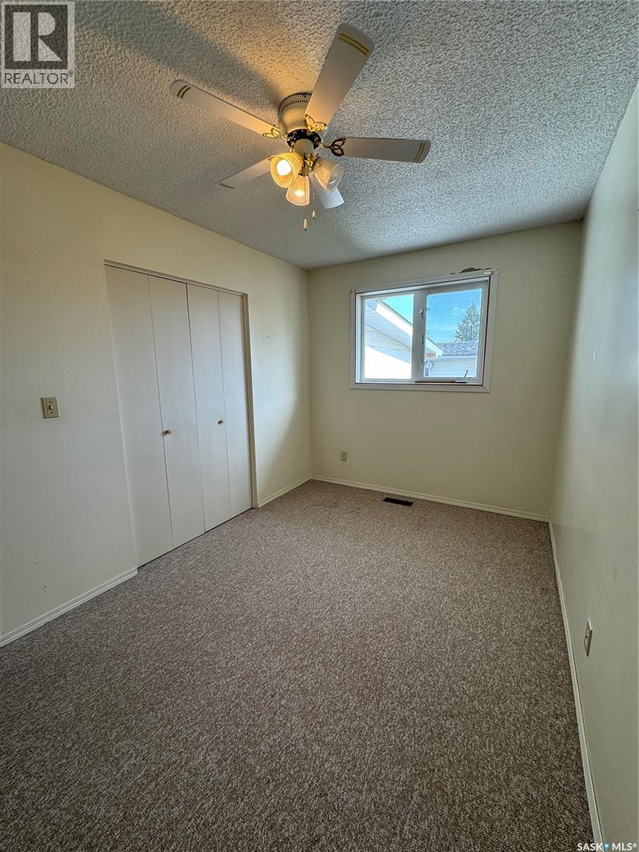 715 6th Avenue, Hudson Bay, Saskatchewan  S0E 0Y0 - Photo 13 - SK006395