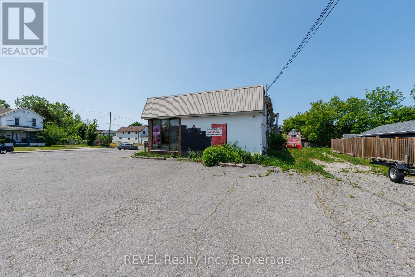 Unit 1 - 4957 Bridge Street N, Niagara Falls, Ontario  L2E 2S4 - Photo 3 - X12464001