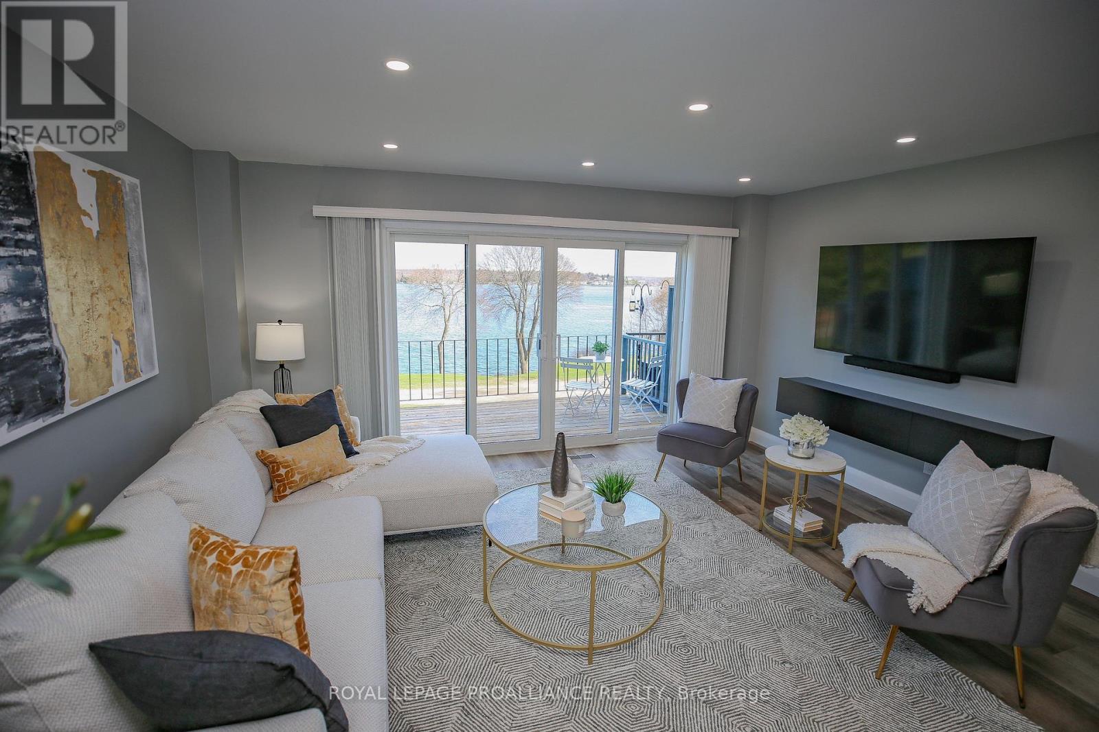 808 Riverview Lane, Elizabethtown-Kitley, Ontario  K6V 7G5 - Photo 5 - X12463990
