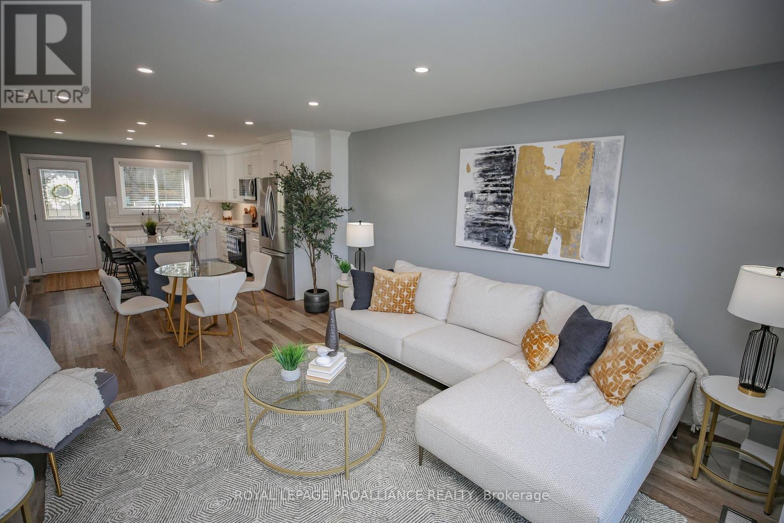 808 Riverview Lane, Elizabethtown-Kitley, Ontario  K6V 7G5 - Photo 7 - X12463990