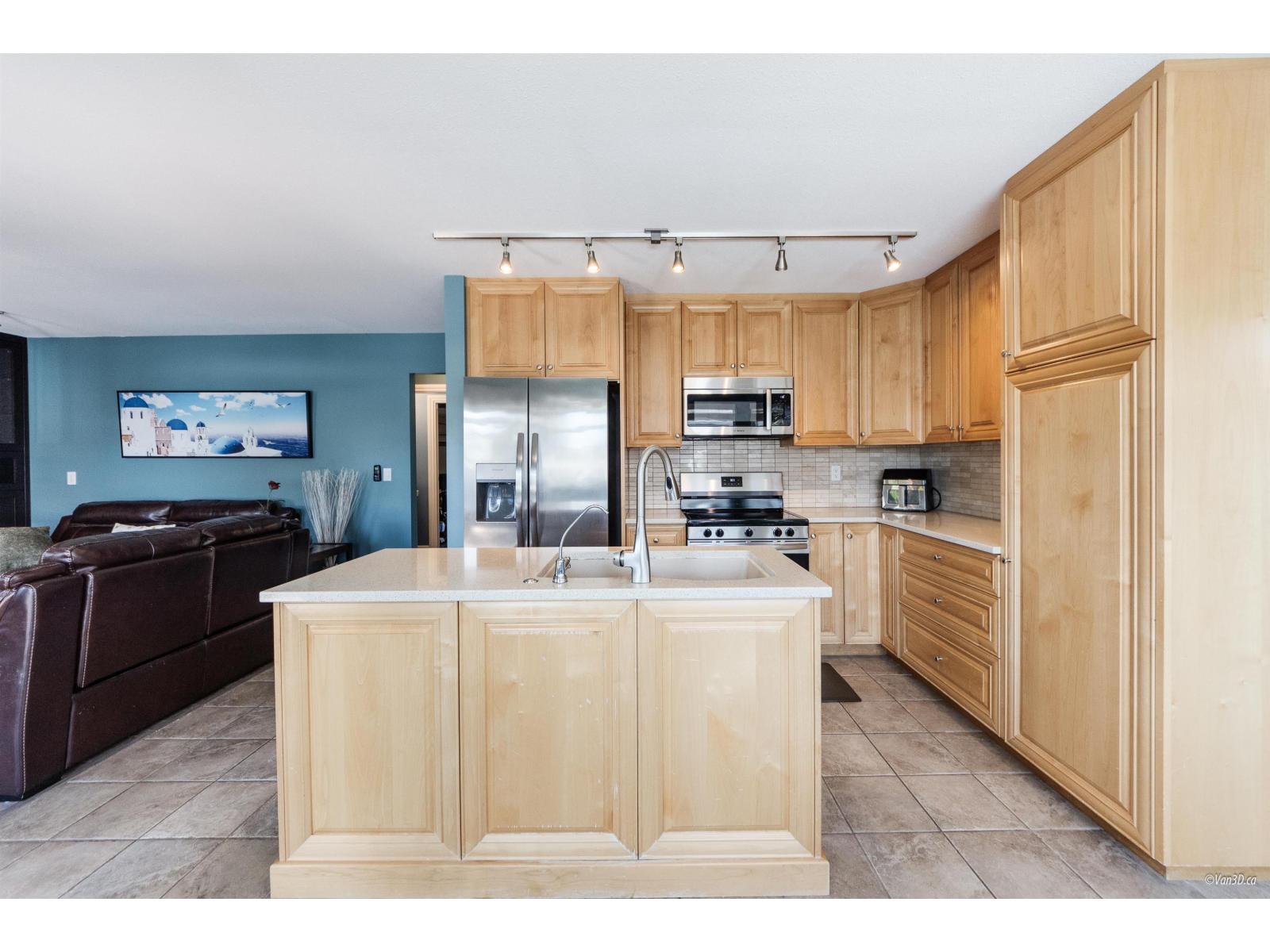 15552 Vista Drive, White Rock, British Columbia  V4B 5H8 - Photo 6 - R3058724