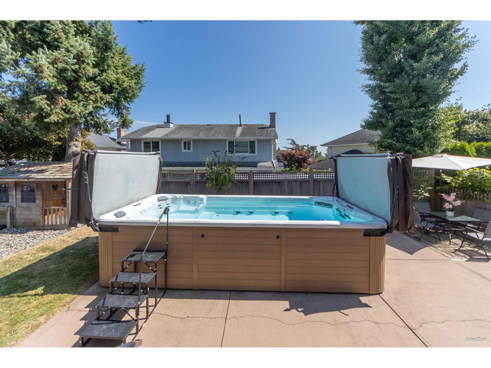 15552 Vista Drive, White Rock, British Columbia  V4B 5H8 - Photo 28 - R3058724