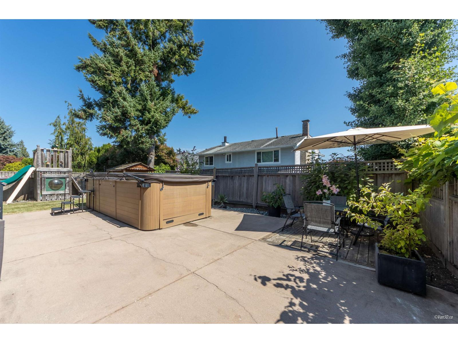 15552 Vista Drive, White Rock, British Columbia  V4B 5H8 - Photo 31 - R3058724