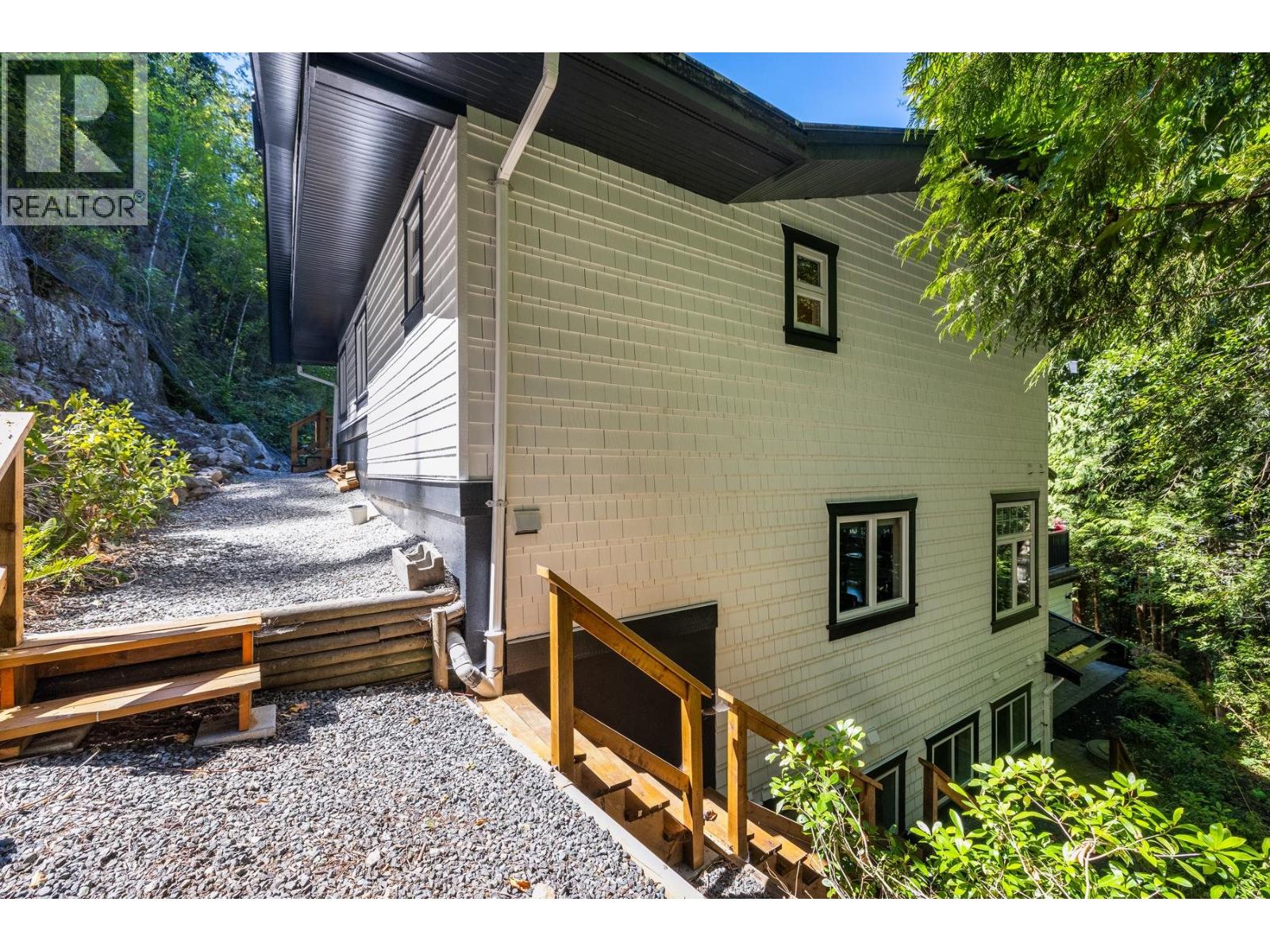 5671 Westport Road, West Vancouver, British Columbia  V7W 1V3 - Photo 35 - R3058825