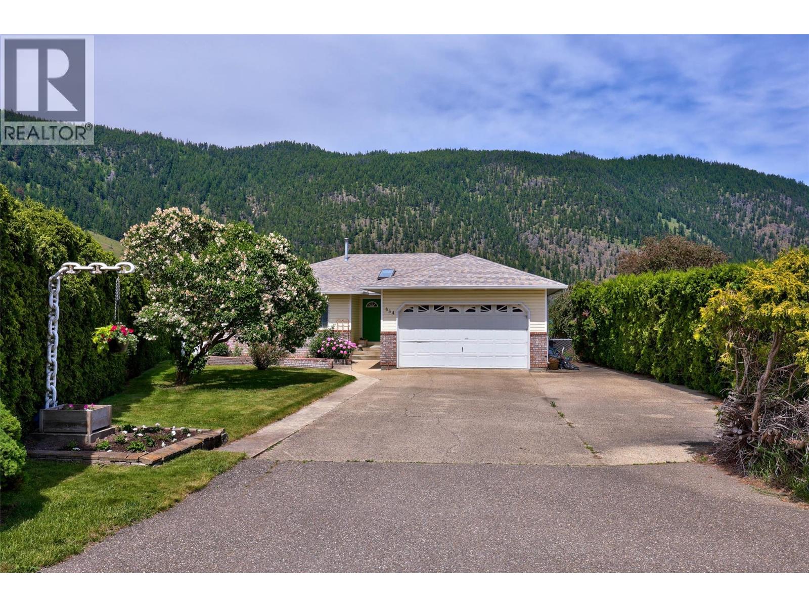 634 Hysop Place, Chase, British Columbia  V0E 1M0 - Photo 3 - 10365933