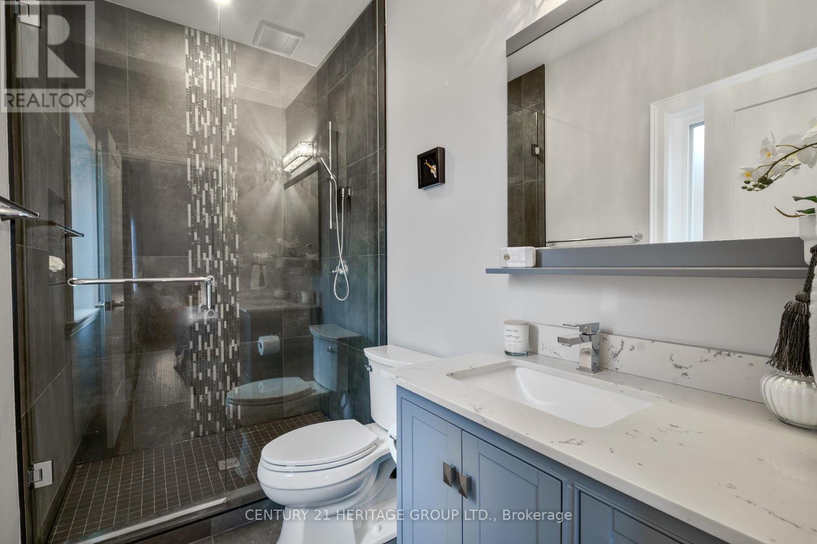 1894 Simcoe Boulevard, Innisfil, Ontario  L9S 4N4 - Photo 25 - N12463843
