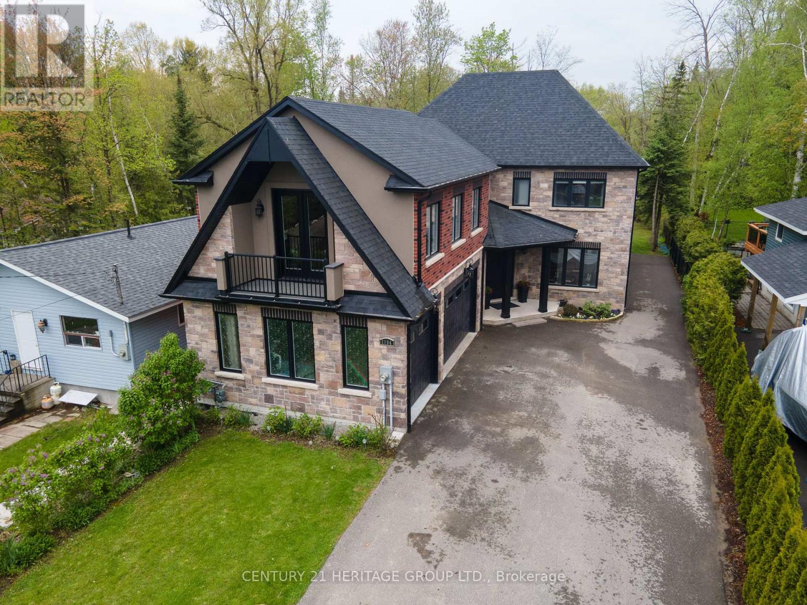 1894 Simcoe Boulevard, Innisfil, Ontario  L9S 4N4 - Photo 3 - N12463843