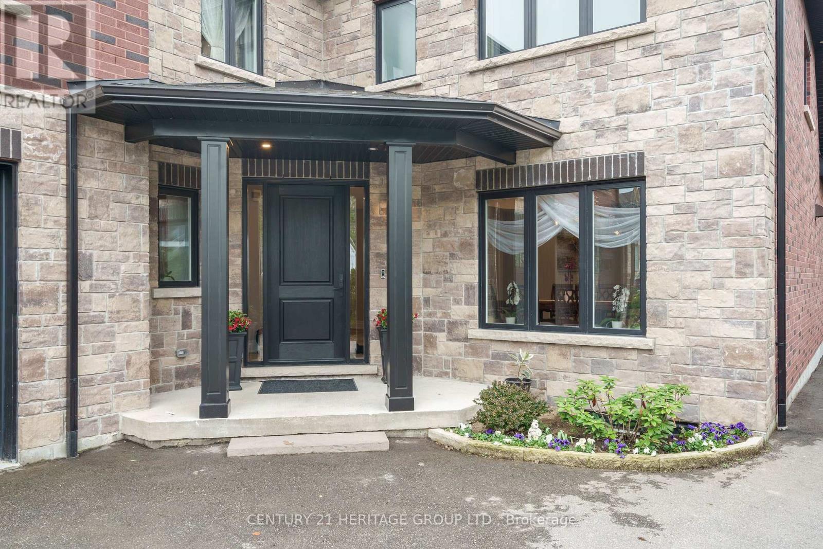 1894 Simcoe Boulevard, Innisfil, Ontario  L9S 4N4 - Photo 4 - N12463843