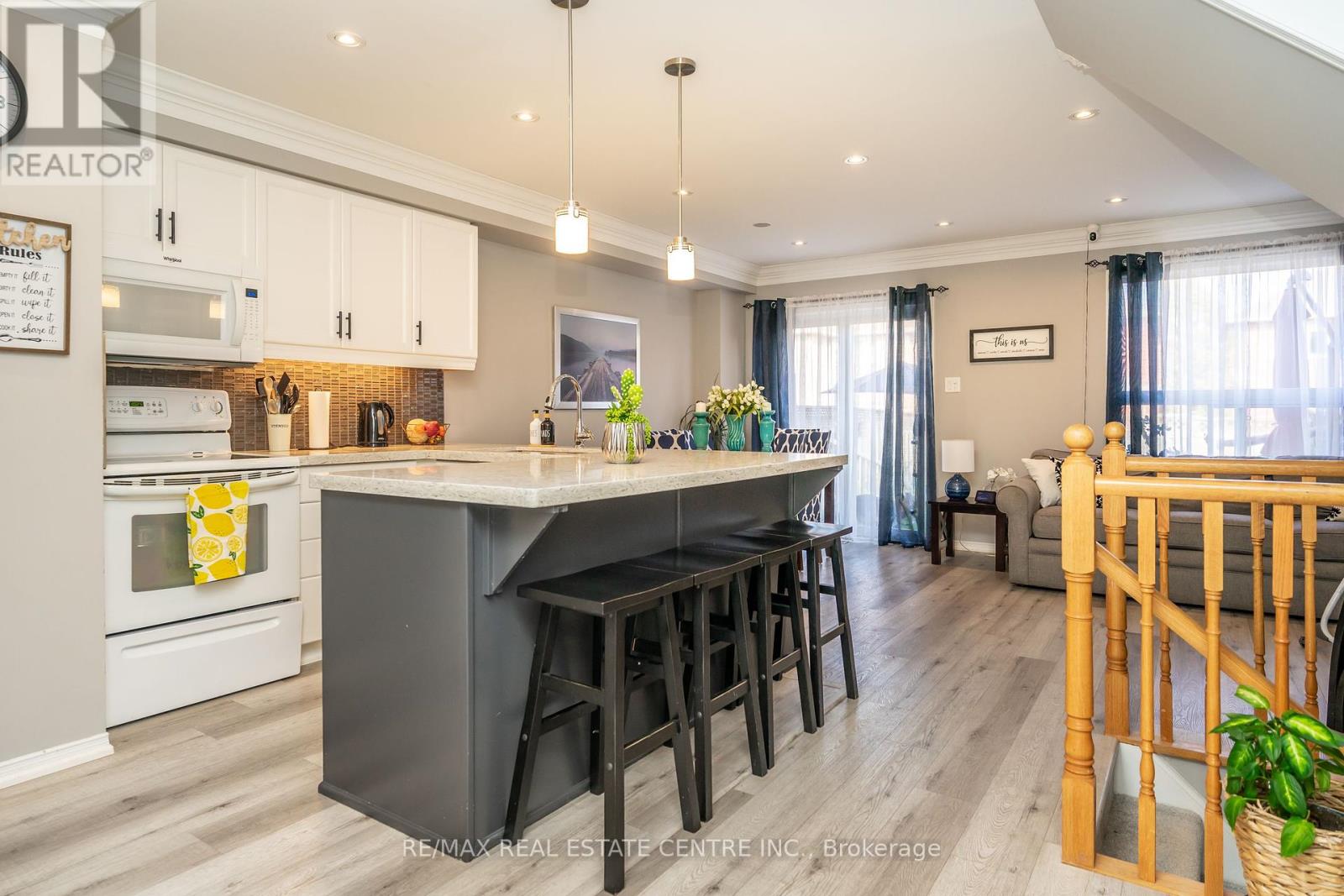 96 Henderson Crescent, New Tecumseth, Ontario  L9R 1Y5 - Photo 5 - N12463848