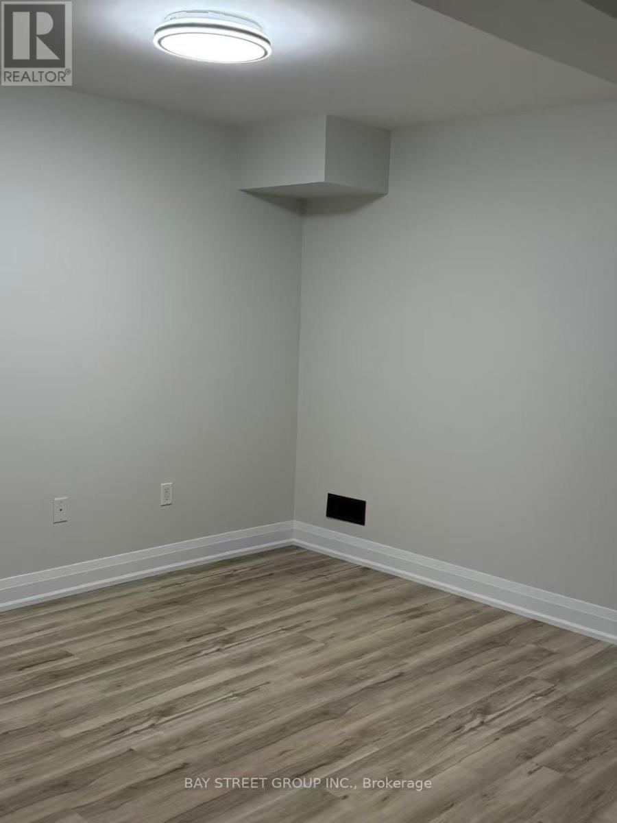 Bsmt 623 16th Avenue, Richmond Hill, Ontario  L4C 7A8 - Photo 7 - N12463869