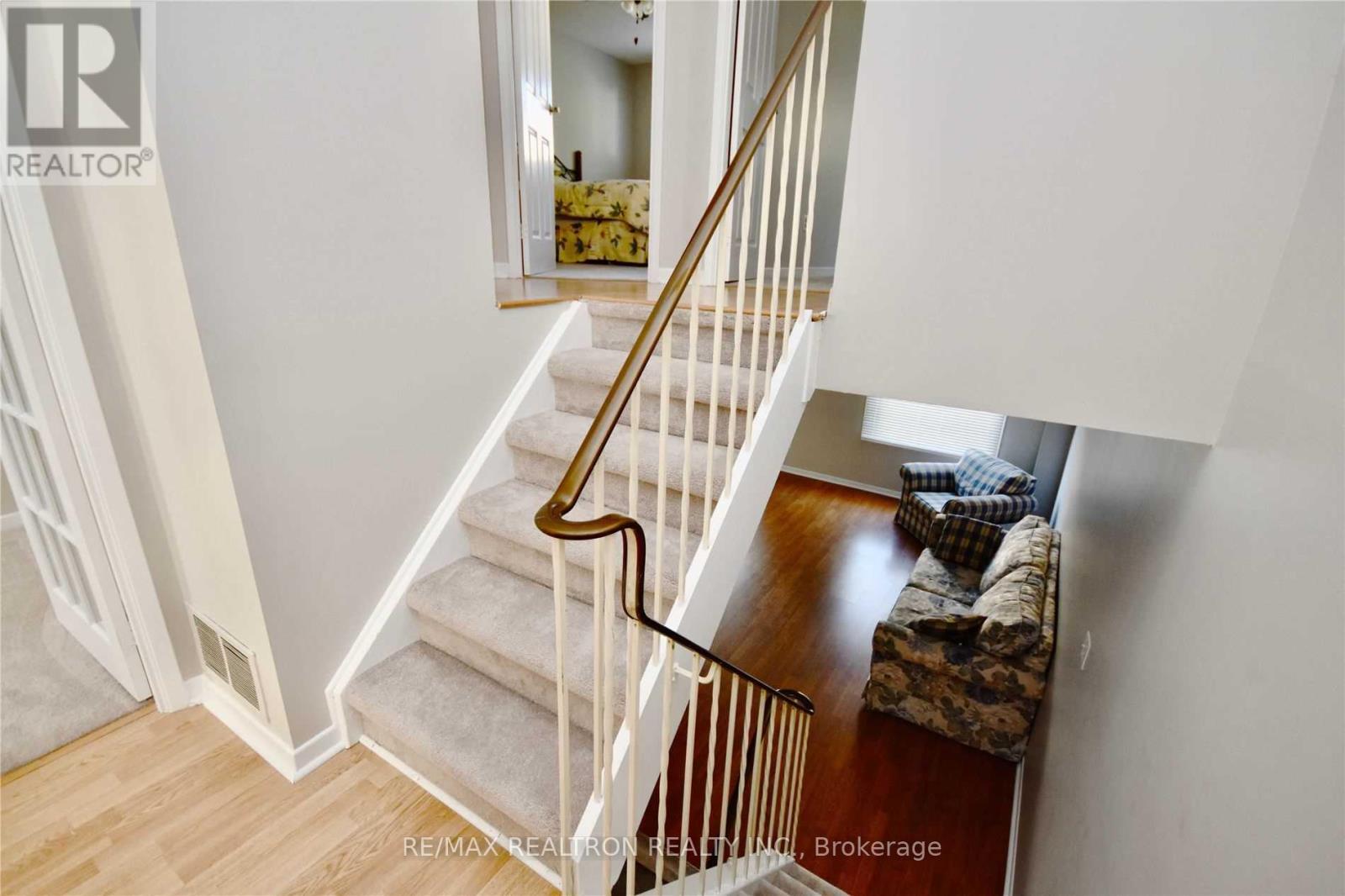 12 Robin Court, Barrie, Ontario  L4M 5M1 - Photo 10 - S12463861