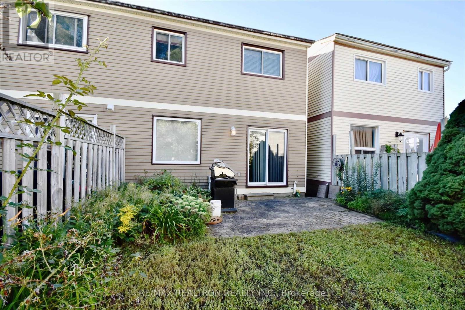 12 Robin Court, Barrie, Ontario  L4M 5M1 - Photo 12 - S12463861