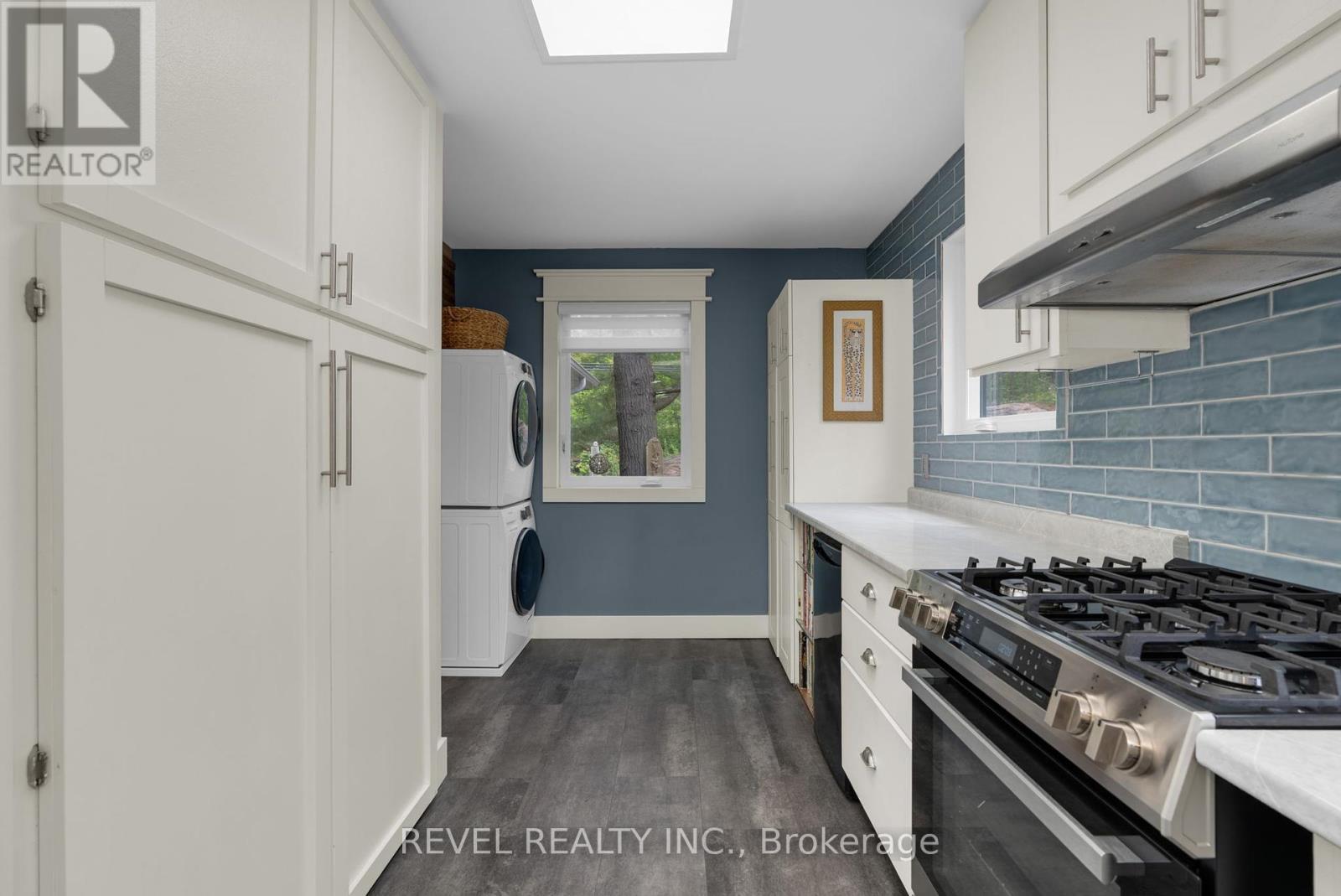 3248 Muskoka Street, Severn, Ontario  L0K 2B0 - Photo 7 - S12463969
