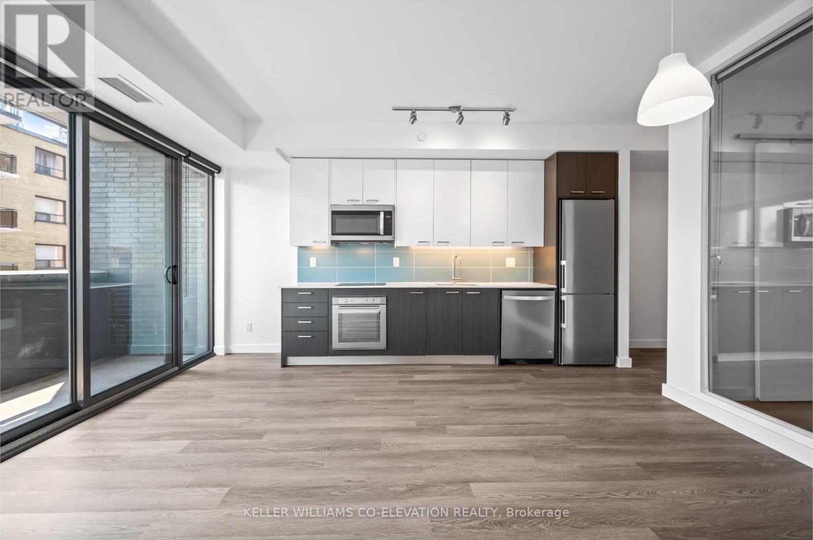 406 - 109 VAUGHAN ROAD, Toronto, Ontario