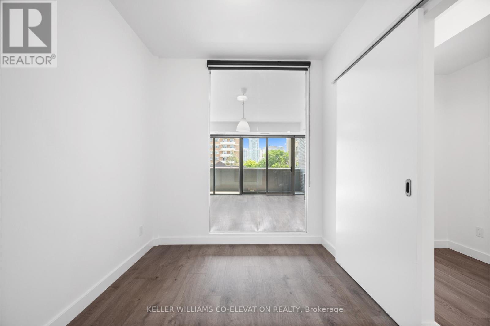 406 - 109 Vaughan Road, Toronto, Ontario  M6C 0B1 - Photo 9 - C12463988