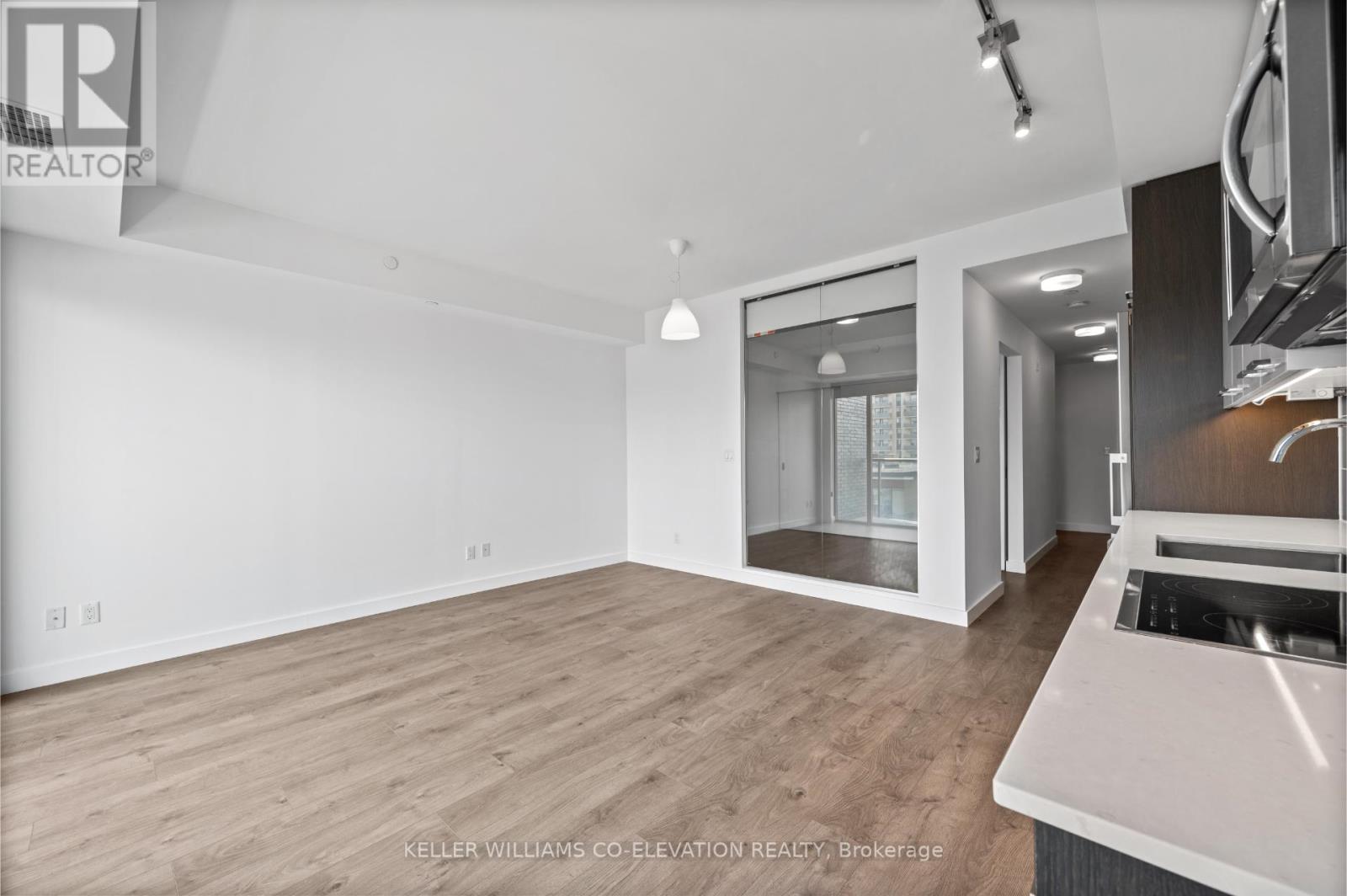 707 - 109 Vaughan Road, Toronto, Ontario  M6C 0B1 - Photo 8 - C12463994