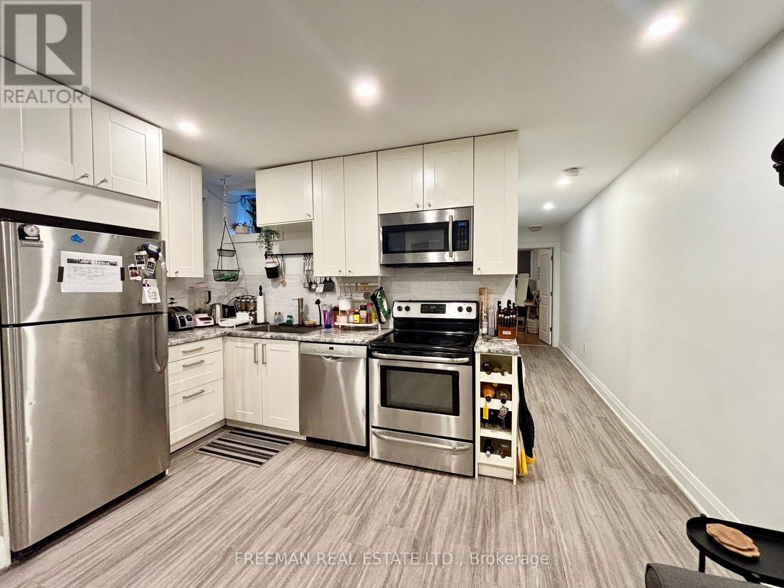 Lower - 340 Howland Avenue, Toronto, Ontario  M5R 3B9 - Photo 5 - C12464031