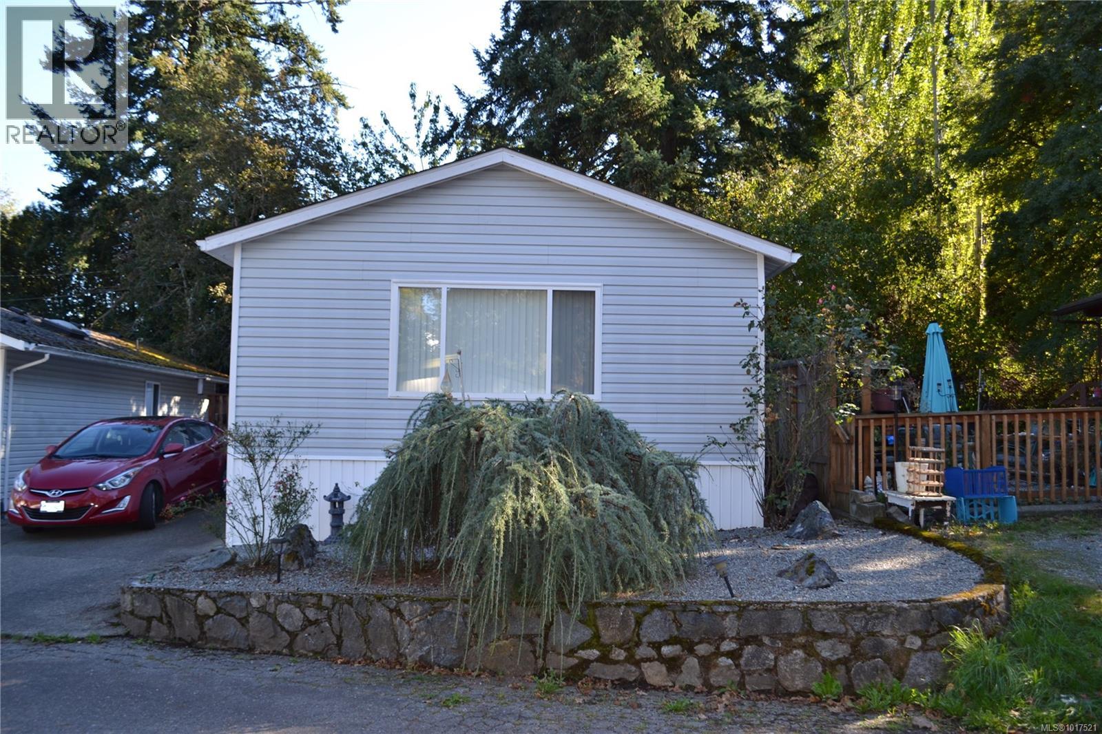25 1201 Craigflower Rd, View Royal, British Columbia  V9A 2X9 - Photo 2 - 1017521