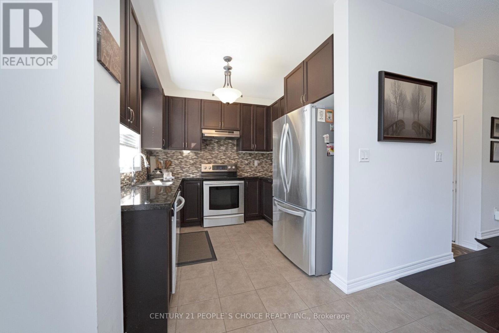 116 Kempenfelt Trail, Brampton, Ontario  L7A 0Z9 - Photo 14 - W12463853