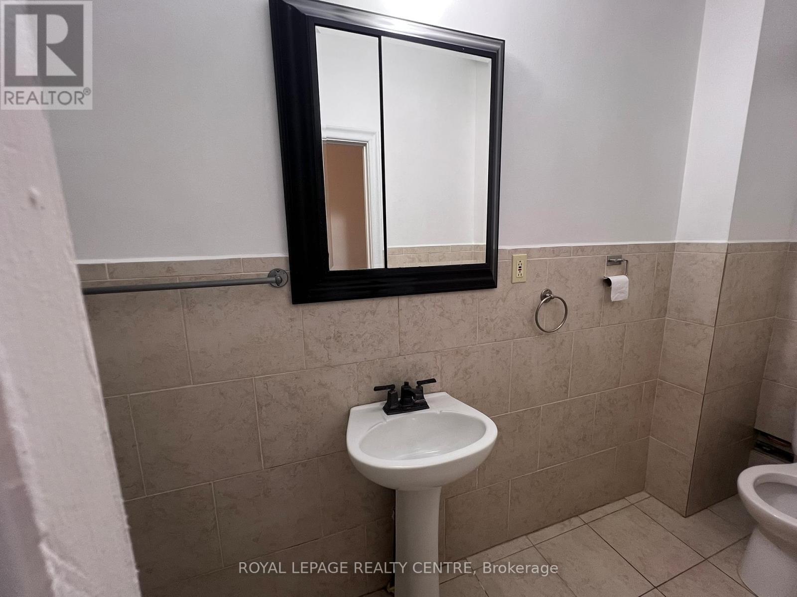 1 - 3351 Lake Shore Boulevard W, Toronto, Ontario  M8W 1N1 - Photo 16 - W12463865