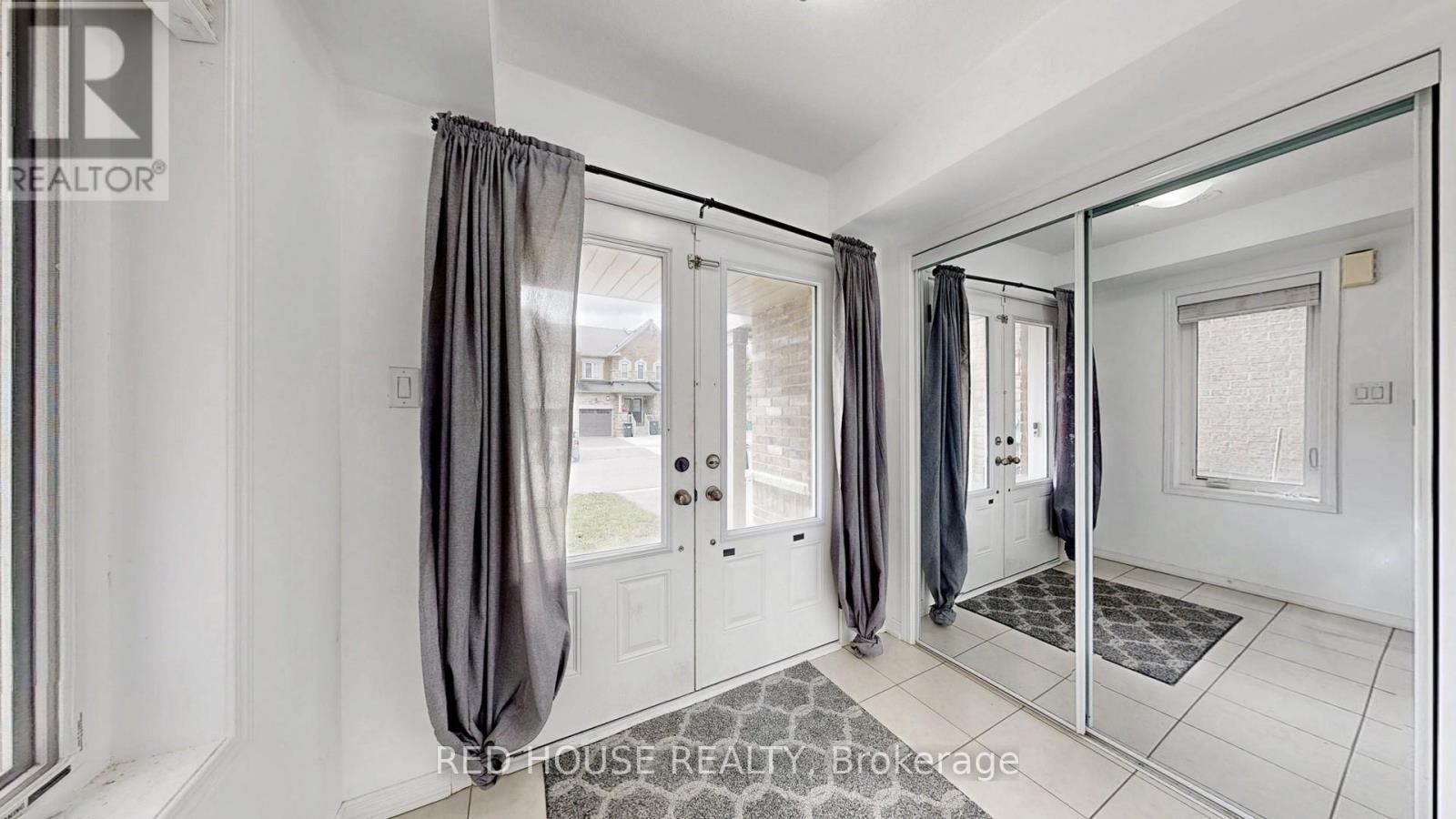 9 Daylight Street, Brampton, Ontario  L7A 4N5 - Photo 26 - W12463867
