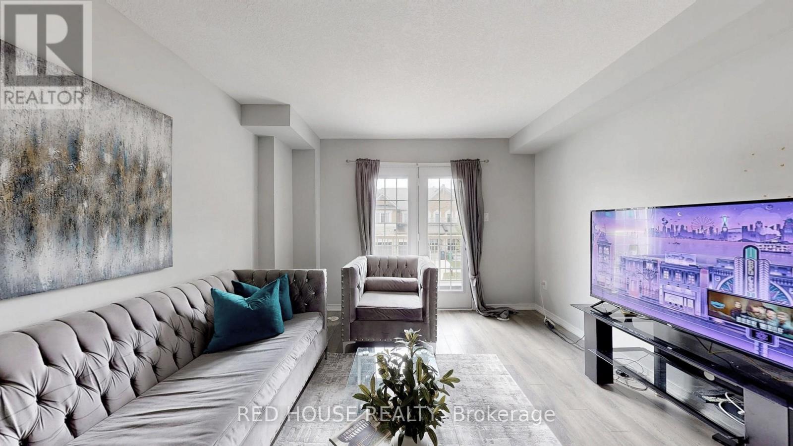 9 Daylight Street, Brampton, Ontario  L7A 4N5 - Photo 5 - W12463867