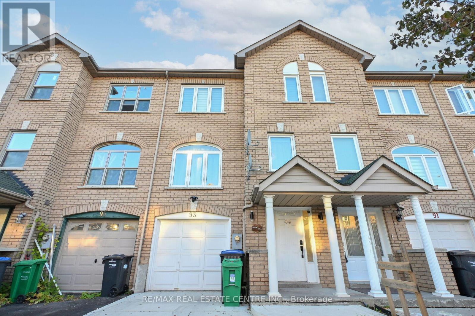 93 PROVINCIAL PLACE, Brampton, Ontario