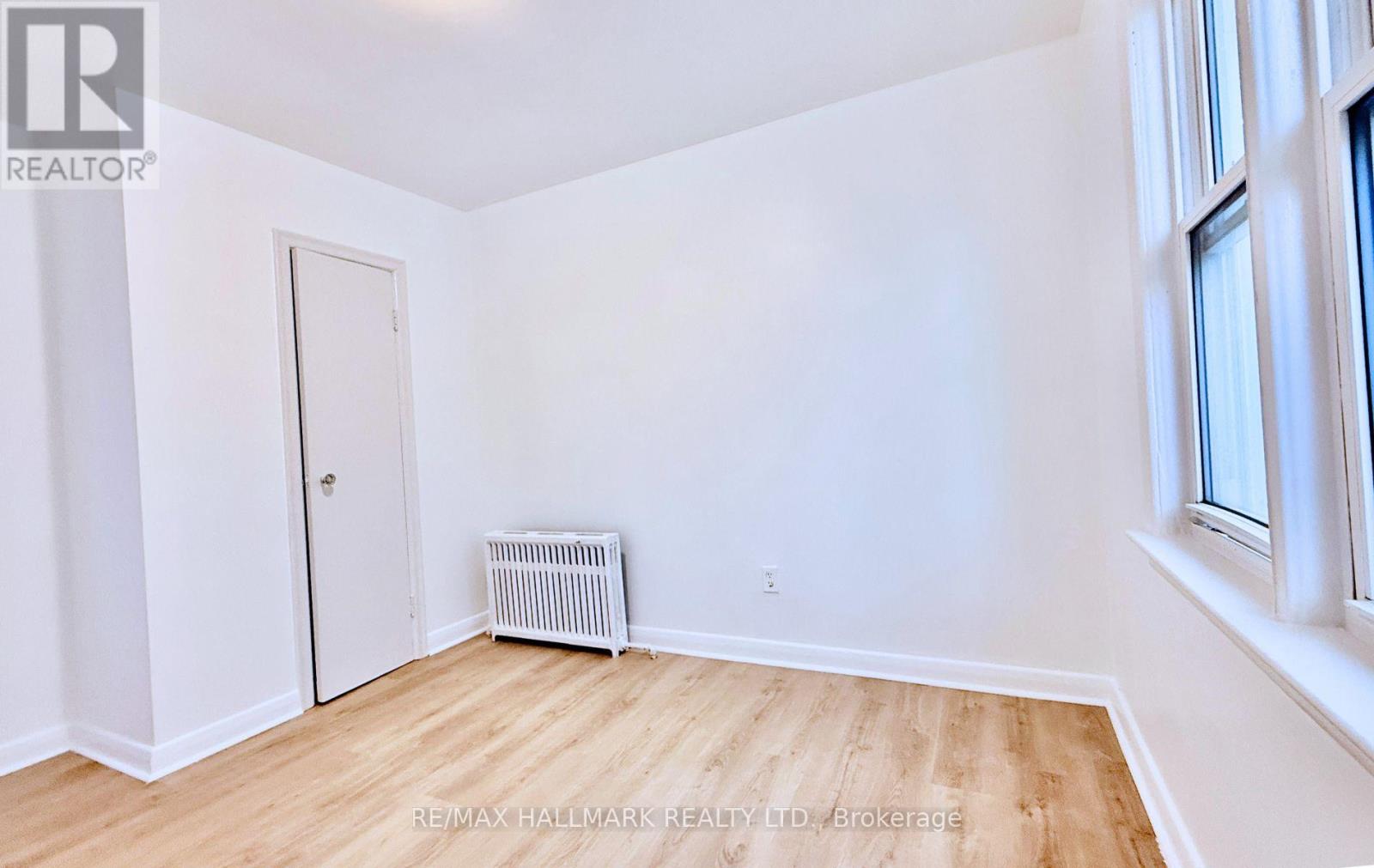 Upper - 314 Browns Line, Toronto, Ontario  M8W 3W2 - Photo 12 - W12463888