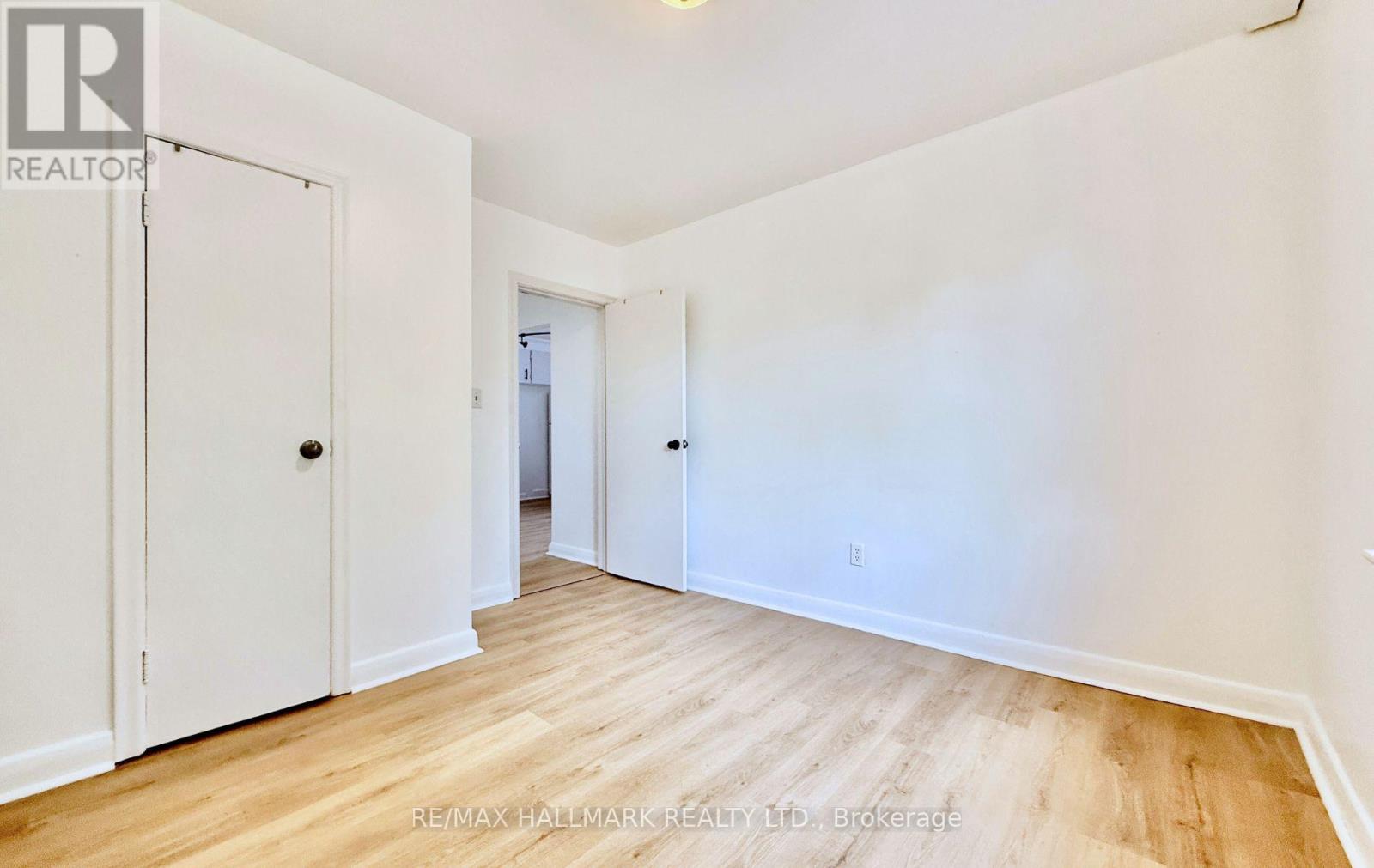 Upper - 314 Browns Line, Toronto, Ontario  M8W 3W2 - Photo 14 - W12463888