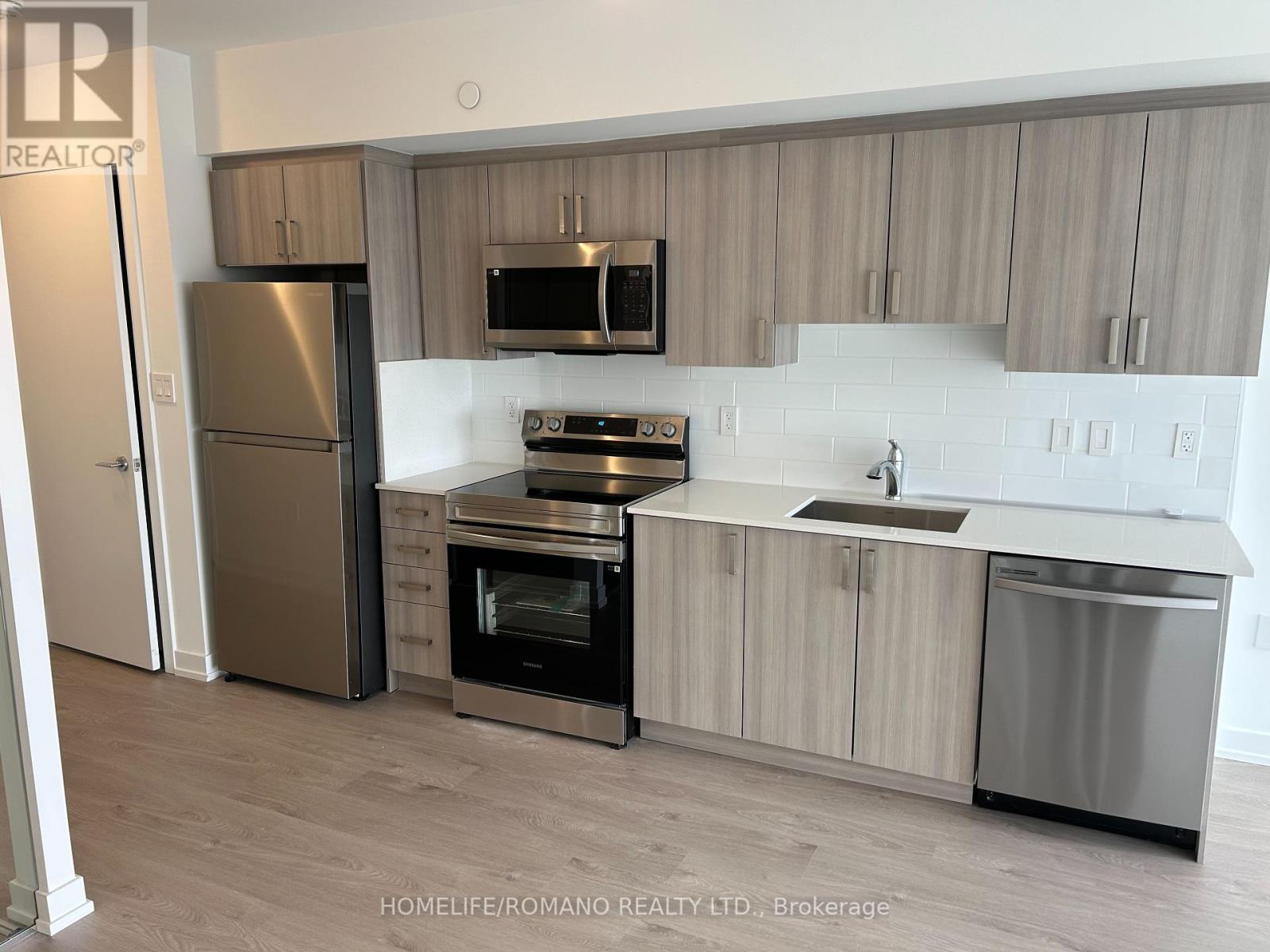 701 - 556 Marlee Avenue, Toronto, Ontario  M6B 0B1 - Photo 1 - W12463894