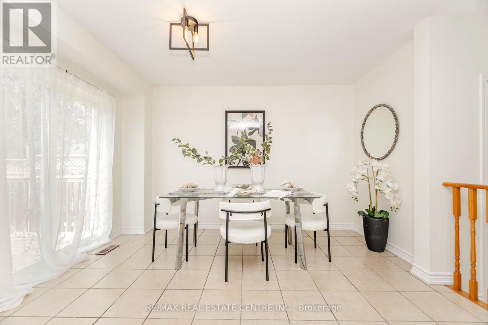 86 Pauline Crescent, Brampton, Ontario  L7A 2V7 - Photo 10 - W12463897