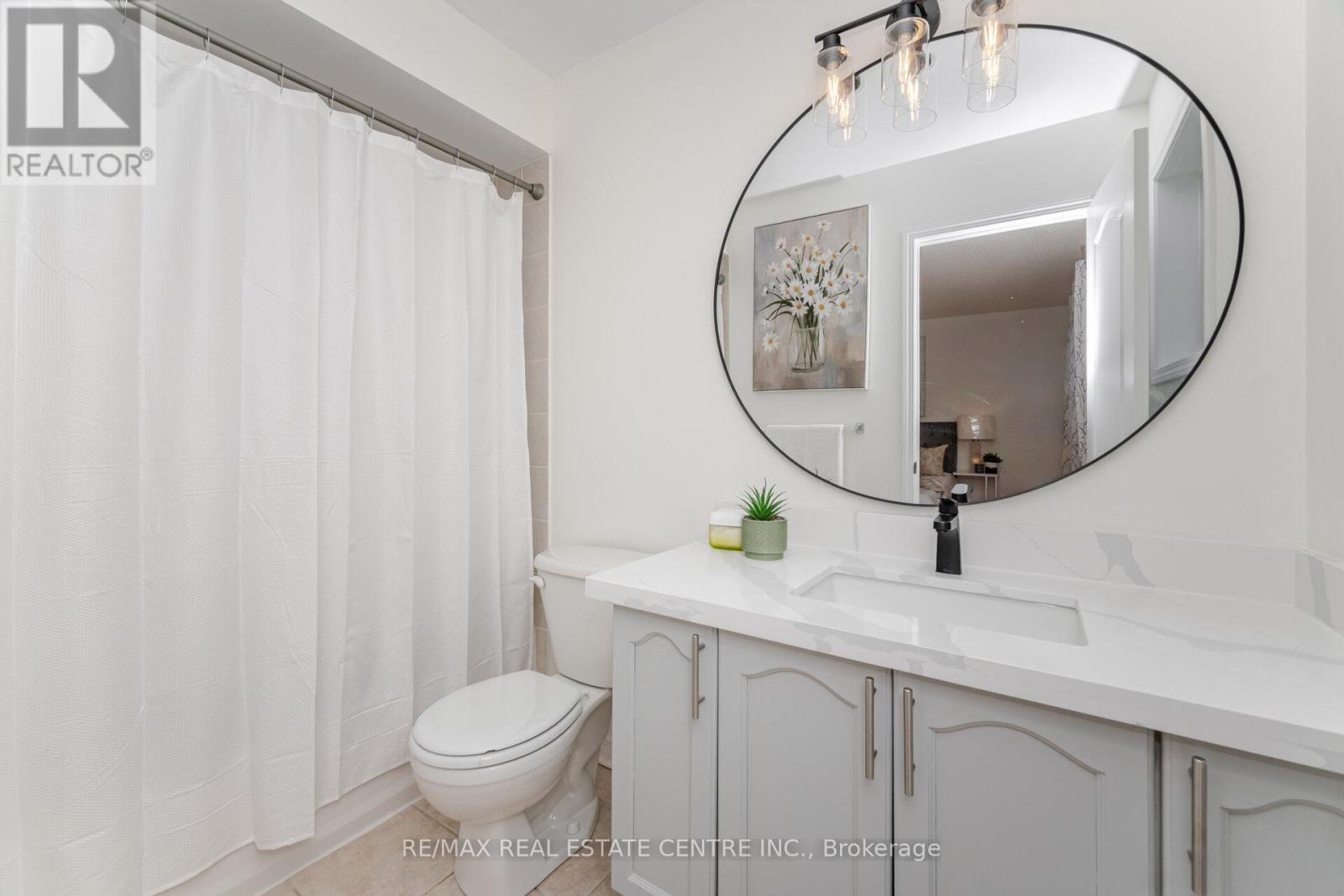 86 Pauline Crescent, Brampton, Ontario  L7A 2V7 - Photo 18 - W12463897