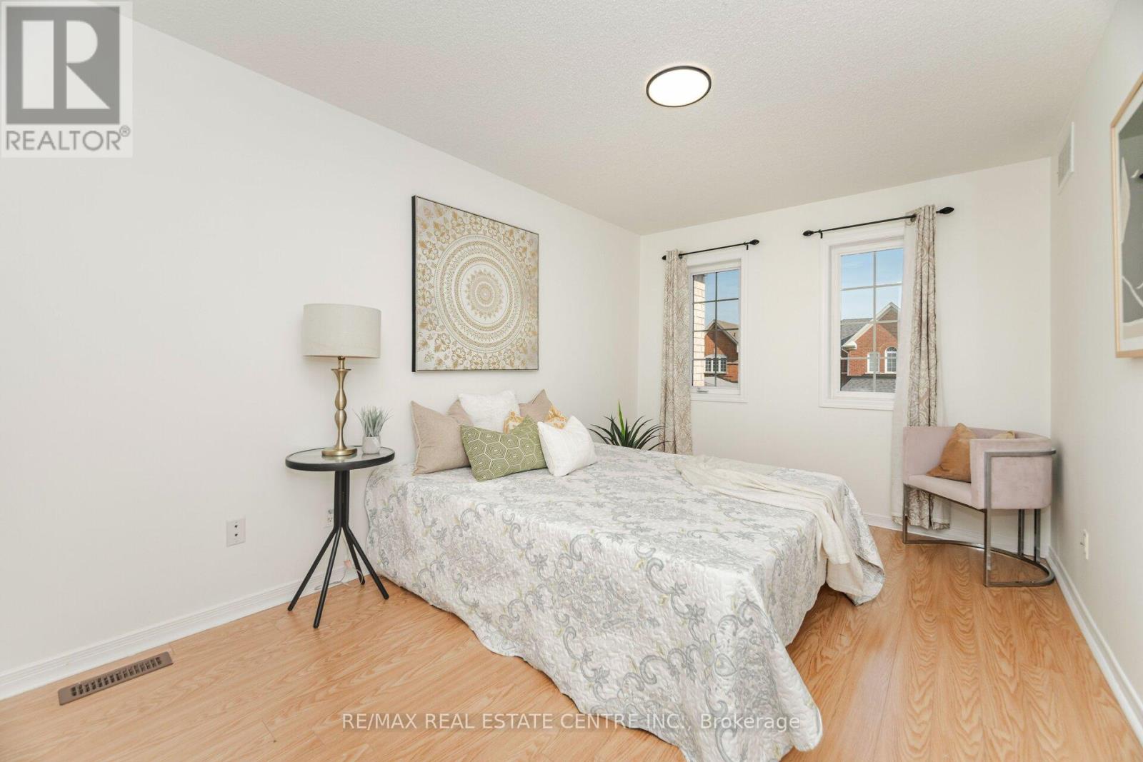 86 Pauline Crescent, Brampton, Ontario  L7A 2V7 - Photo 21 - W12463897