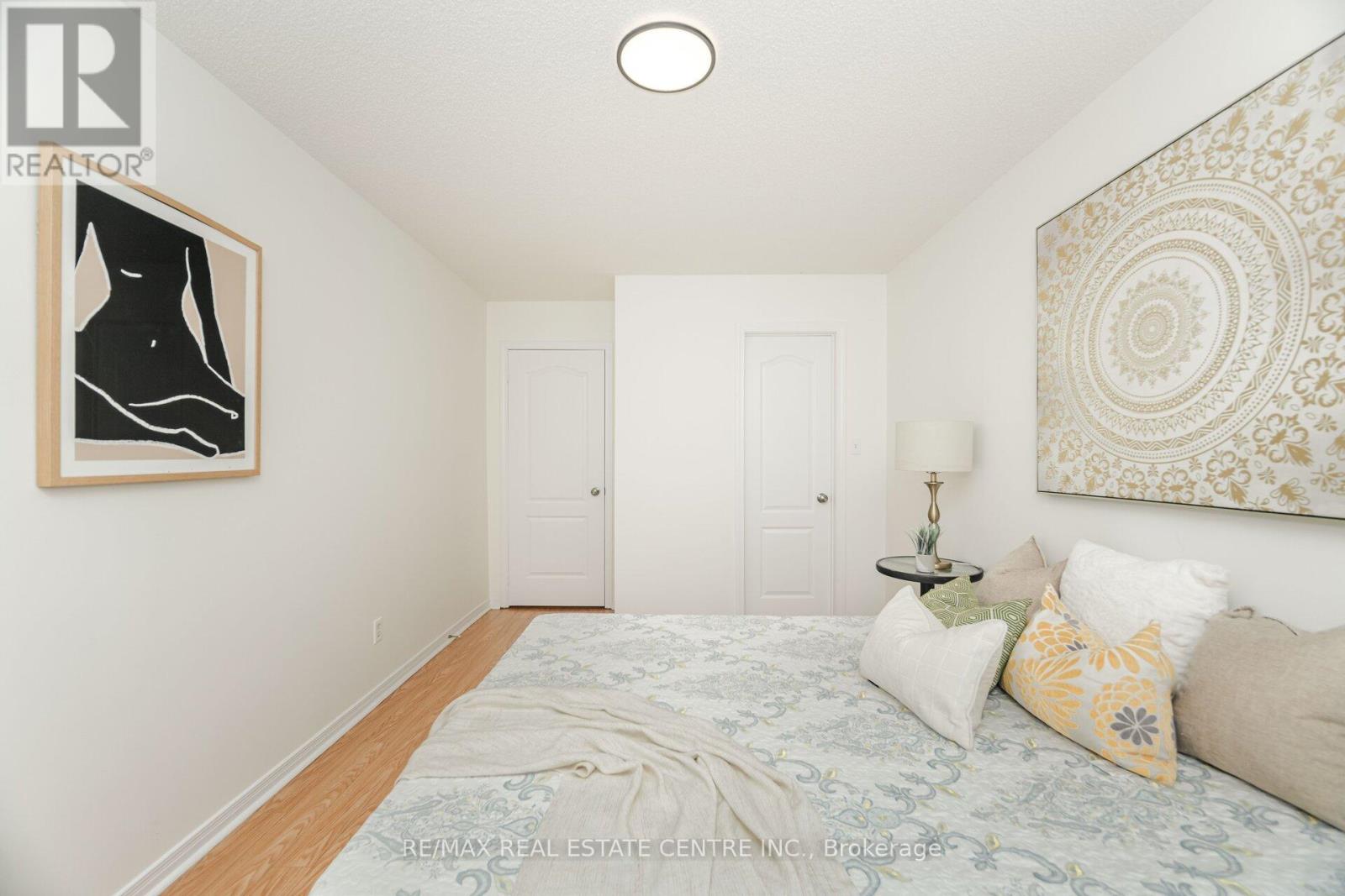 86 Pauline Crescent, Brampton, Ontario  L7A 2V7 - Photo 22 - W12463897