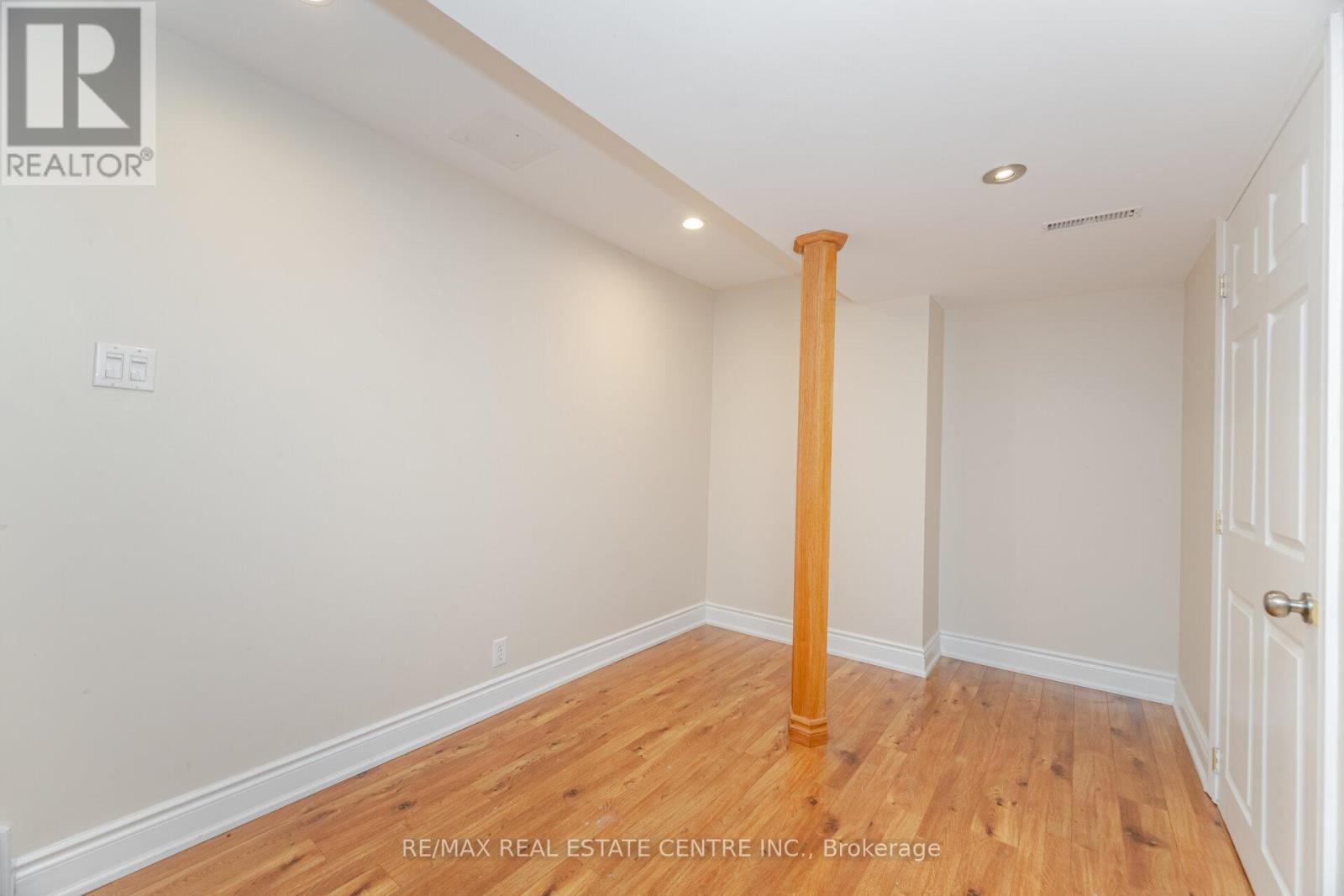 86 Pauline Crescent, Brampton, Ontario  L7A 2V7 - Photo 25 - W12463897