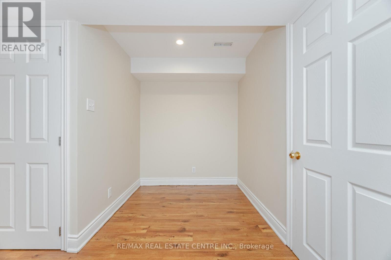 86 Pauline Crescent, Brampton, Ontario  L7A 2V7 - Photo 26 - W12463897