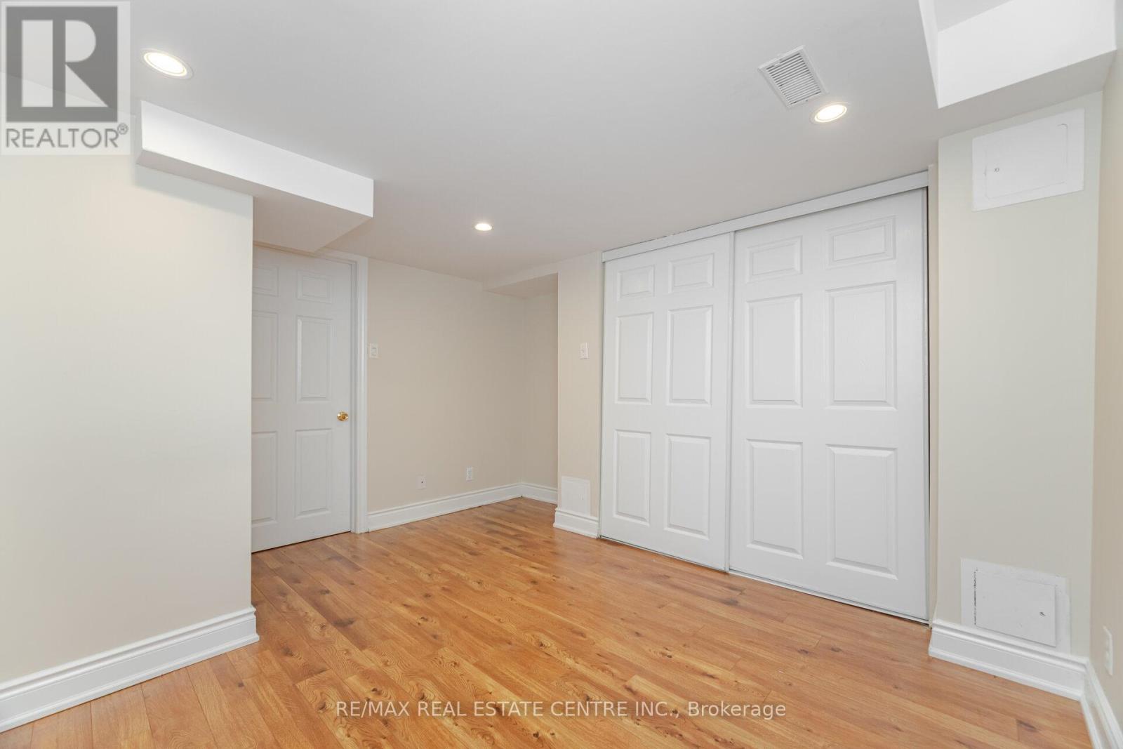 86 Pauline Crescent, Brampton, Ontario  L7A 2V7 - Photo 29 - W12463897